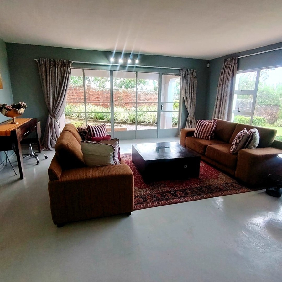 5 Bedroom Property for Sale in Beacon Bay Eastern Cape